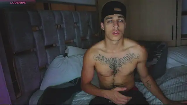 orionblaze69  online show from November 25, 2025, 12:22 am