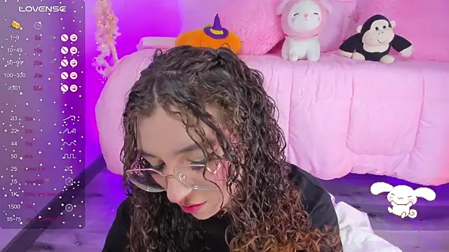 hannacutegod online show from October 17, 2025, 3:32 am