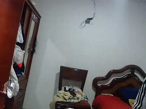 Valentina bss online show from October 4, 2025, 12:28 pm