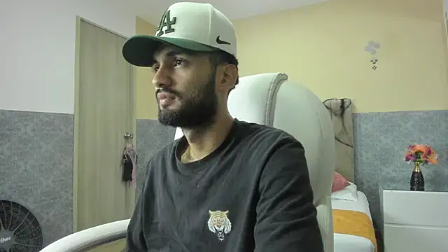 Ryan Jackson  online show from October 4, 2025, 12:01 am