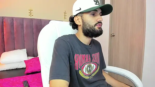 Ryan Jackson  online show from September 15, 2025, 11:49 pm