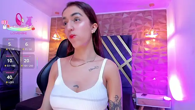 Snapshot of LexiVie_ chatting on September 10, 2025, 11:26 pm LexiVie online show from September 10, 2025, 11:26 pm
