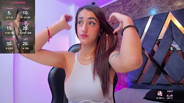 Snapshot of LexiVie_ chatting on October 10, 2025, 9:04 pm LexiVie online show from October 10, 2025, 9:04 pm