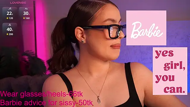 EmiliyaRoude online show from November 7, 2025, 1:15 pm