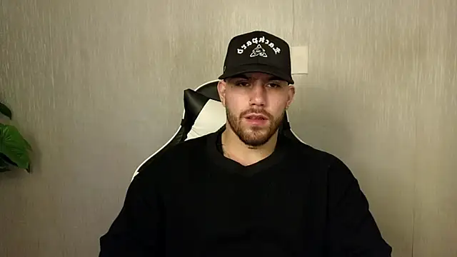 Snapshot of Ades_Lowe chatting on October 21, 2025, 12:15 pm Ades Lowe online show from October 21, 2025, 12:15 pm