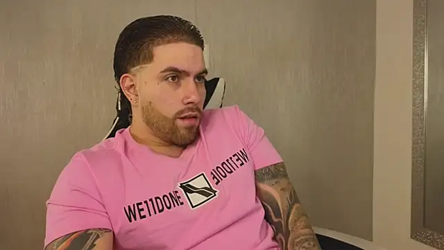 Snapshot of Ades_Lowe chatting on November 16, 2025, 11:59 am Ades Lowe online show from November 16, 2025, 11:59 am