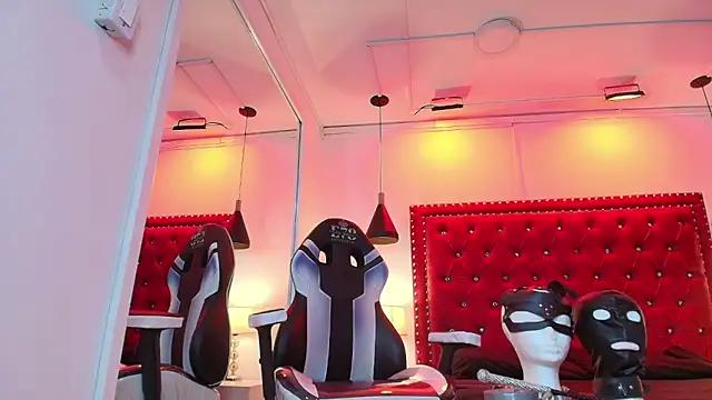 Sharon nyx online show from November 19, 2025, 12:49 pm