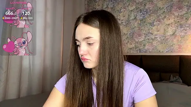 LoraDavi online show from March 17, 2026, 7:11 am