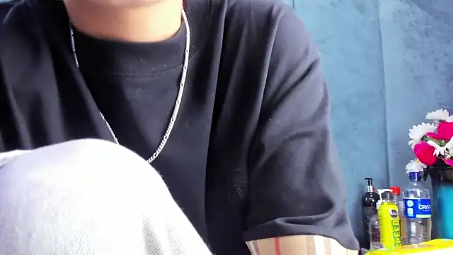 Megan Thompson  online show from February 25, 2026, 2:23 am