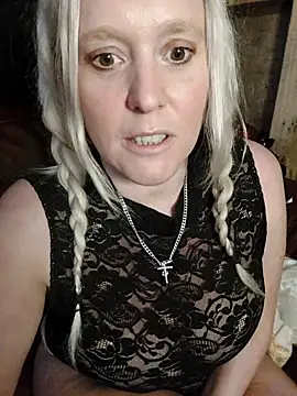 Bouncy-Bella28X online show from September 21, 2025, 1:16 pm