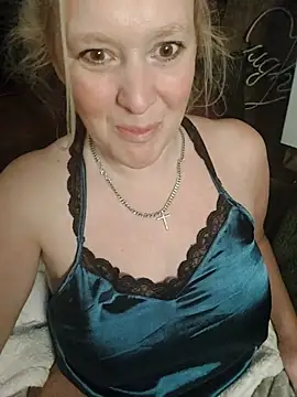 Bouncy-Bella28X online show from October 31, 2025, 8:11 am