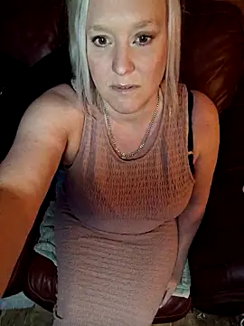 Snapshot of Bouncy-Bella28X chatting on January 17, 2026, 3:59 pm Bouncy-Bella28X online show from January 17, 2026, 3:59 pm