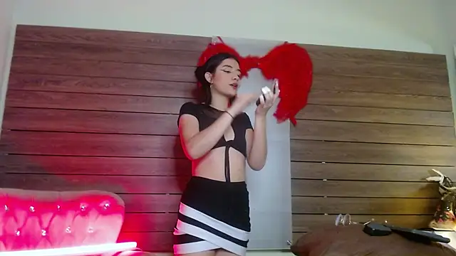 Snapshot of Karol_Yessenia chatting on October 18, 2025, 1:46 pm Karol Yessenia online show from October 18, 2025, 1:46 pm