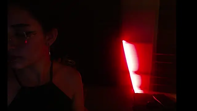 Snapshot of Karol_Yessenia chatting on September 24, 2025, 2:23 pm Karol Yessenia online show from September 24, 2025, 2:23 pm