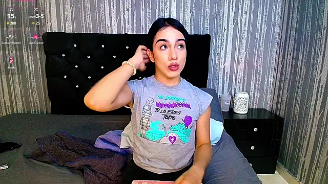 Alicee Moonn online show from March 24, 2026, 7:25 pm