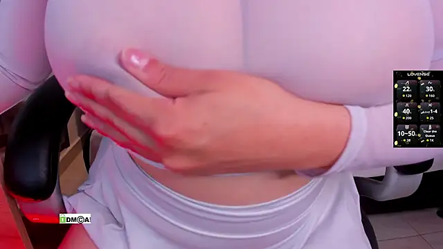 susanasmith18 online show from November 2, 2025, 7:41 pm