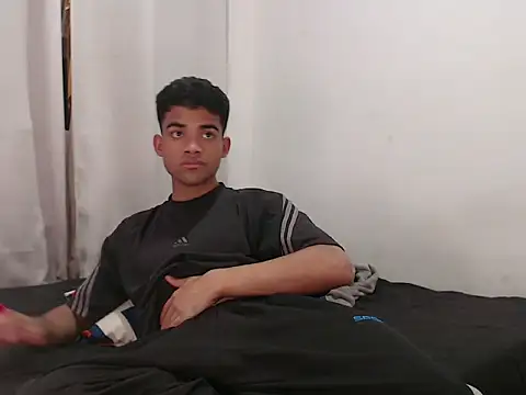 camillo beischel  online show from September 22, 2025, 6:36 pm