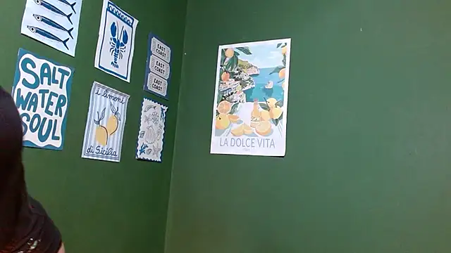 Roxiehood online show from January 8, 2026, 1:44 am