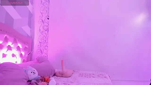 BiancaShermann online show from October 3, 2025, 5:47 pm