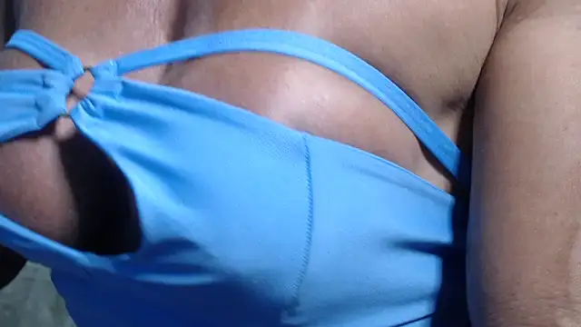 Snapshot of Stronggsexy chatting on March 3, 2026, 12:50 am Stronggsexy online show from March 3, 2026, 12:50 am