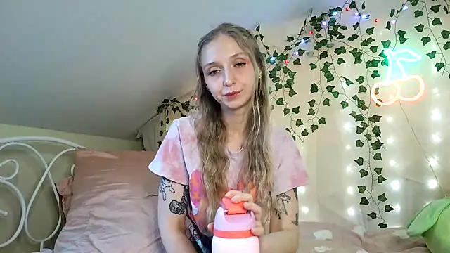 Snapshot of rose_puzzy69 chatting on May 29, 2026, 10:27 pm rose puzzy69 online show from May 29, 2026, 10:27 pm