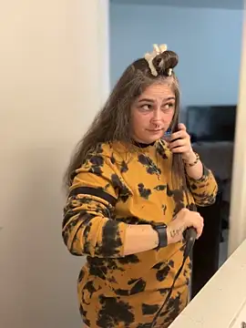 Alix Valentine online show from September 23, 2025, 5:31 pm