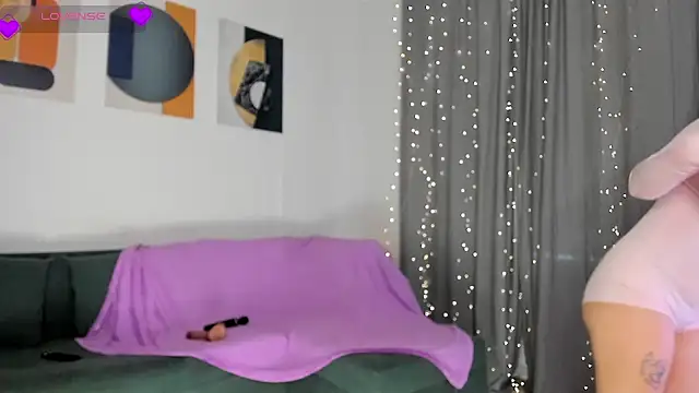  LustyLuna  online show from November 2, 2025, 3:11 am