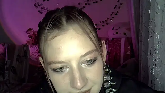 Lily Ember online show from November 23, 2025, 6:29 pm