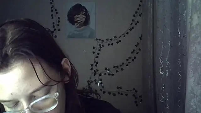 Lily Ember online show from October 21, 2025, 7:02 pm