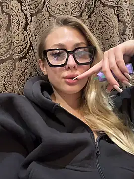 ChristyMarshall online show from October 28, 2025, 9:58 pm