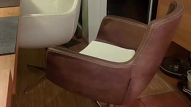 Snapshot of Unique_X_perience chatting on October 6, 2025, 11:38 pm Unique X perience online show from October 6, 2025, 11:38 pm