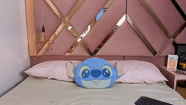 Sthephany grand online show from September 17, 2025, 4:20 pm