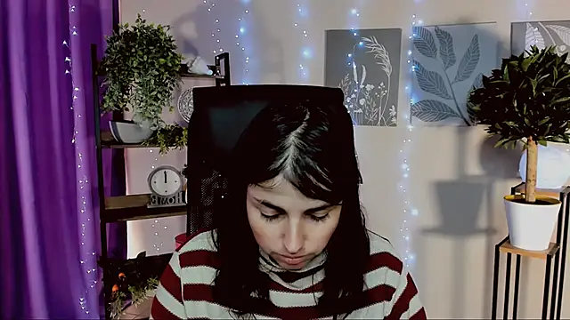 MartaEdams online show from February 10, 2026, 6:23 am