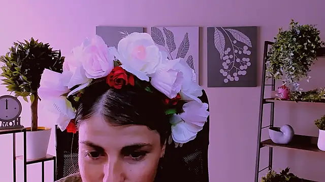 MartaEdams online show from September 30, 2025, 7:25 am