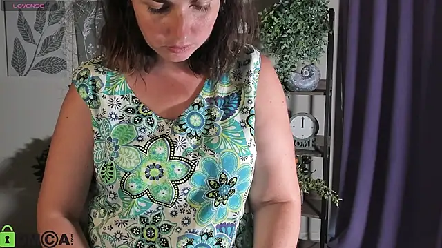MartaEdams online show from July 28, 2026, 11:17 am