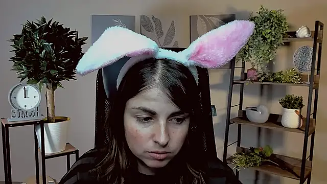 MartaEdams online show from November 13, 2025, 6:17 am