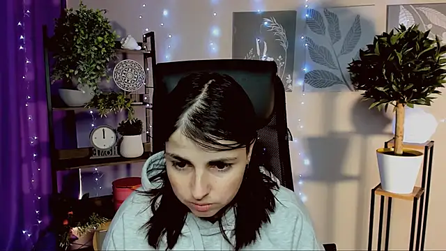 MartaEdams online show from February 4, 2026, 9:26 am