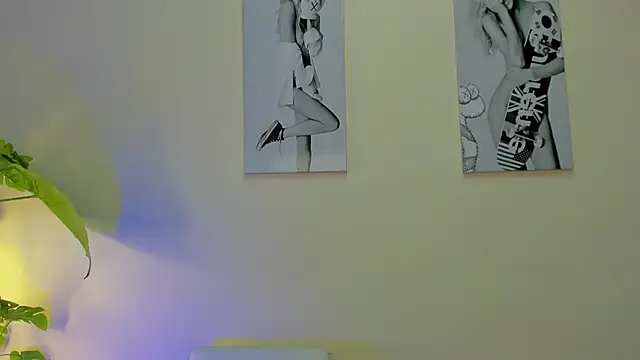 SamayRyann online show from December 17, 2025, 1:16 pm