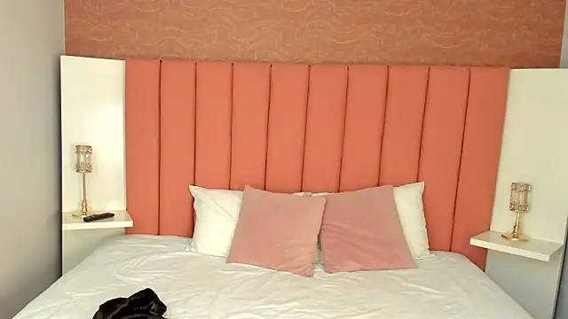 SamayRyann online show from March 25, 2026, 1:32 pm