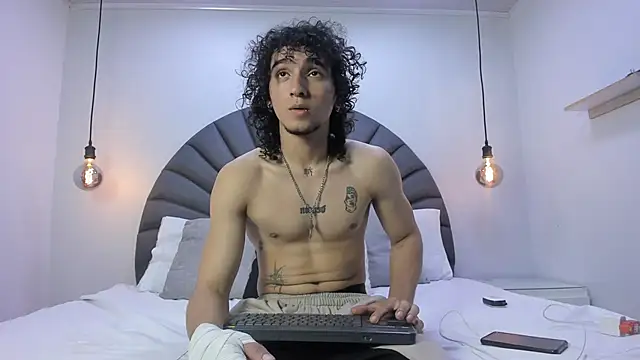 Snapshot of JackesTaylor chatting on May 19, 2026, 6:31 am JackesTaylor online show from May 19, 2026, 6:31 am