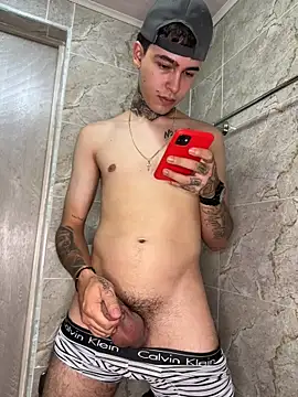 Snapshot of samm4044 chatting on October 18, 2025, 3:41 am samm4044 online show from October 18, 2025, 3:41 am