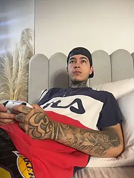 Snapshot of samm4044 chatting on February 18, 2026, 4:58 pm samm4044 online show from February 18, 2026, 4:58 pm