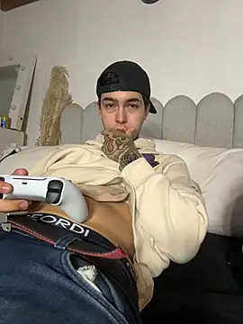 Snapshot of samm4044 chatting on March 4, 2026, 1:02 am samm4044 online show from March 4, 2026, 1:02 am