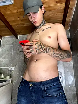 Snapshot of samm4044 chatting on September 23, 2025, 12:06 am samm4044 online show from September 23, 2025, 12:06 am