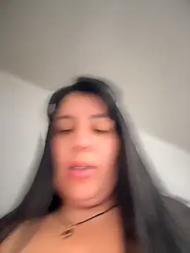 victoria amatista  online show from June 4, 2026, 6:01 pm