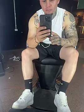 crazybarber69 online show from September 23, 2025, 4:52 am