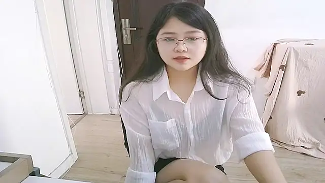 98bunny online show from October 13, 2025, 2:46 am