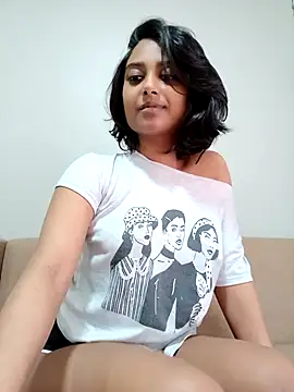 Snapshot of littlemissdevil69 chatting on October 7, 2025, 9:21 am littlemissdevil69 online show from October 7, 2025, 9:21 am