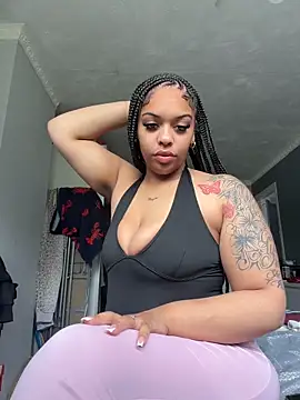 Snapshot of Regina69slut chatting on May 21, 2026, 9:39 am Regina69slut online show from May 21, 2026, 9:39 am
