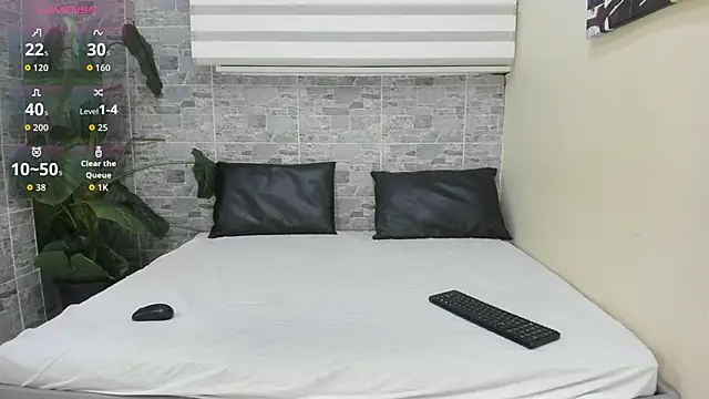 Snapshot of MeganBlazze chatting on October 8, 2025, 4:03 am MeganBlazze online show from October 8, 2025, 4:03 am